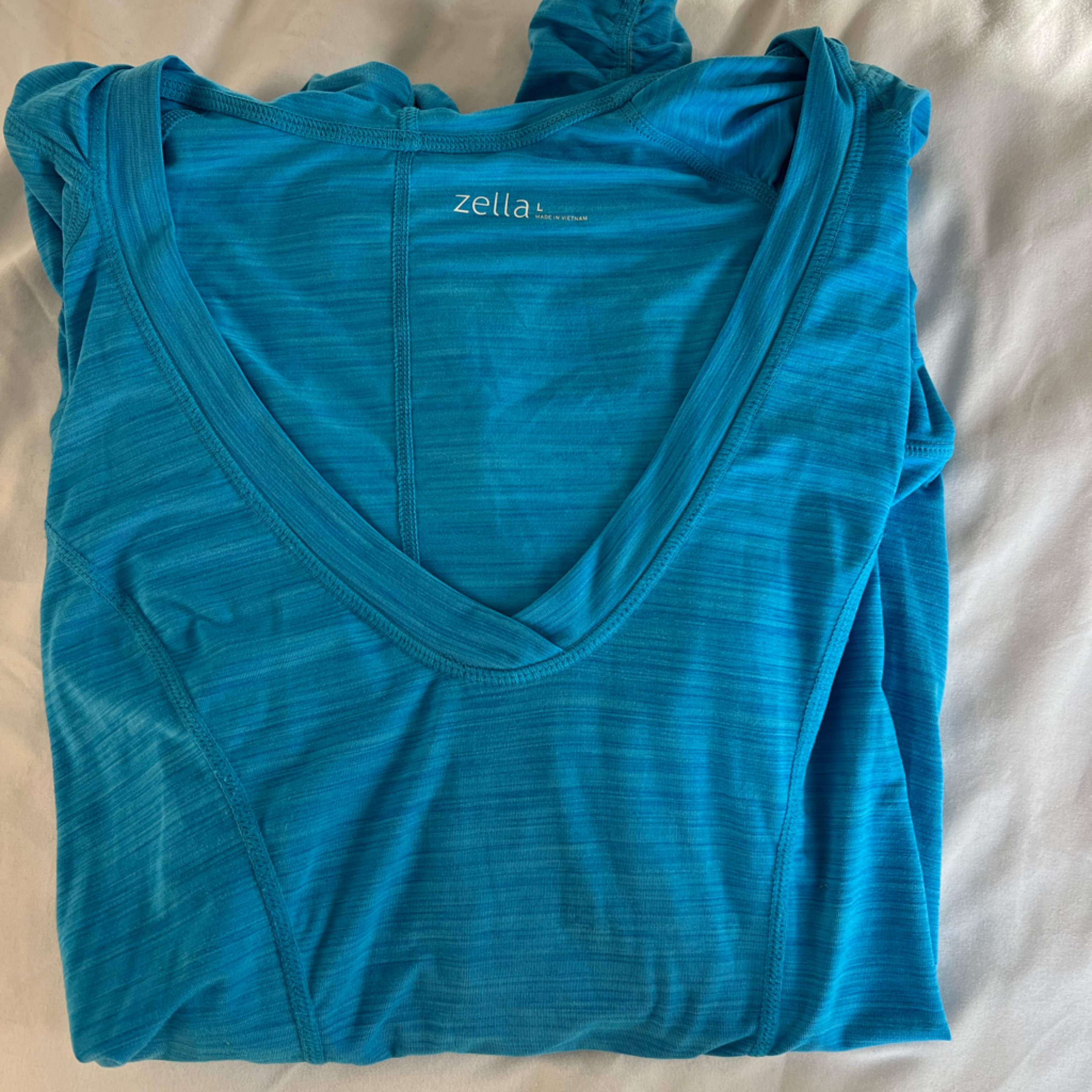 Large Zella Pullover